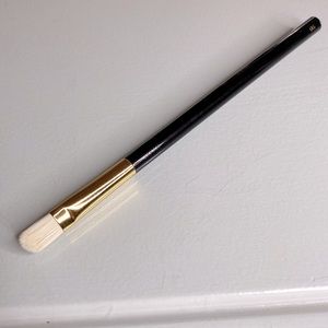 Tom Ford concealer brush